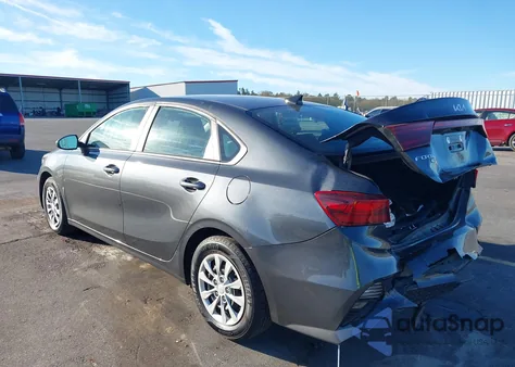 2024 Kia Forte Lx z USA, uszkodzony, nr VIN 3KPF24AD0RE687823